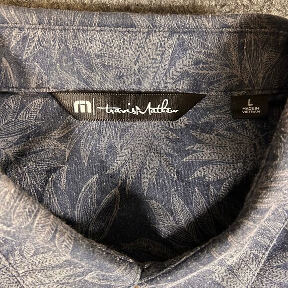 Travis Mathew Button Up Shirt Men's L Blue Floral All Over Print Hawaiian - Picture 3 of 7